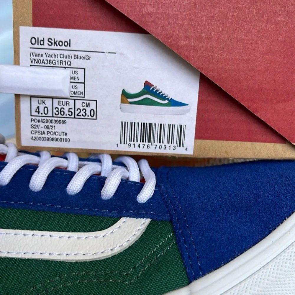 Vans WMNS Old Skool
(Vans Yacht Club) Blue/Green
VN0A38G1R1Q US
Sneakers - Picture 16 of 16